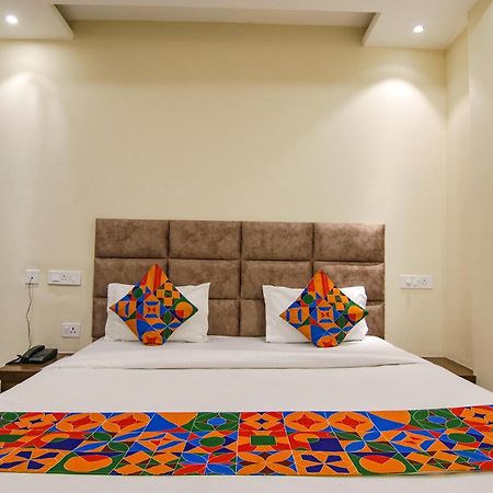 Fabhotel Prism Grand Zirakpur Exterior foto