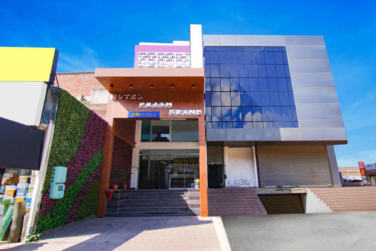 Fabhotel Prism Grand Zirakpur Exterior foto