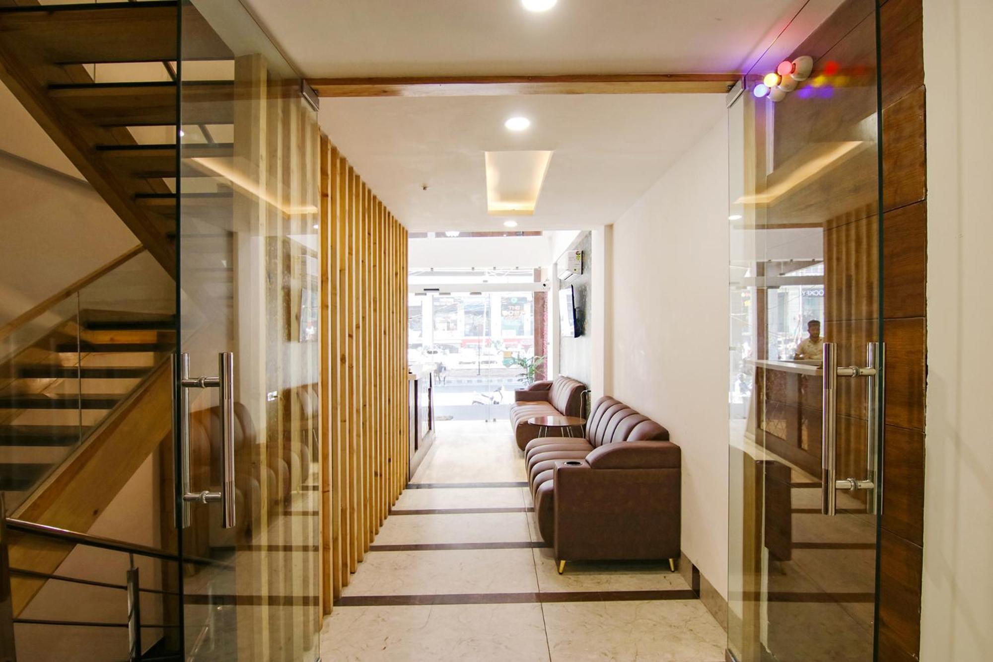 Fabhotel Prism Grand Zirakpur Exterior foto