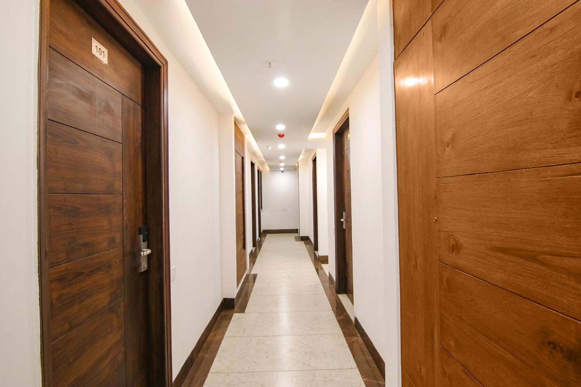Fabhotel Prism Grand Zirakpur Exterior foto
