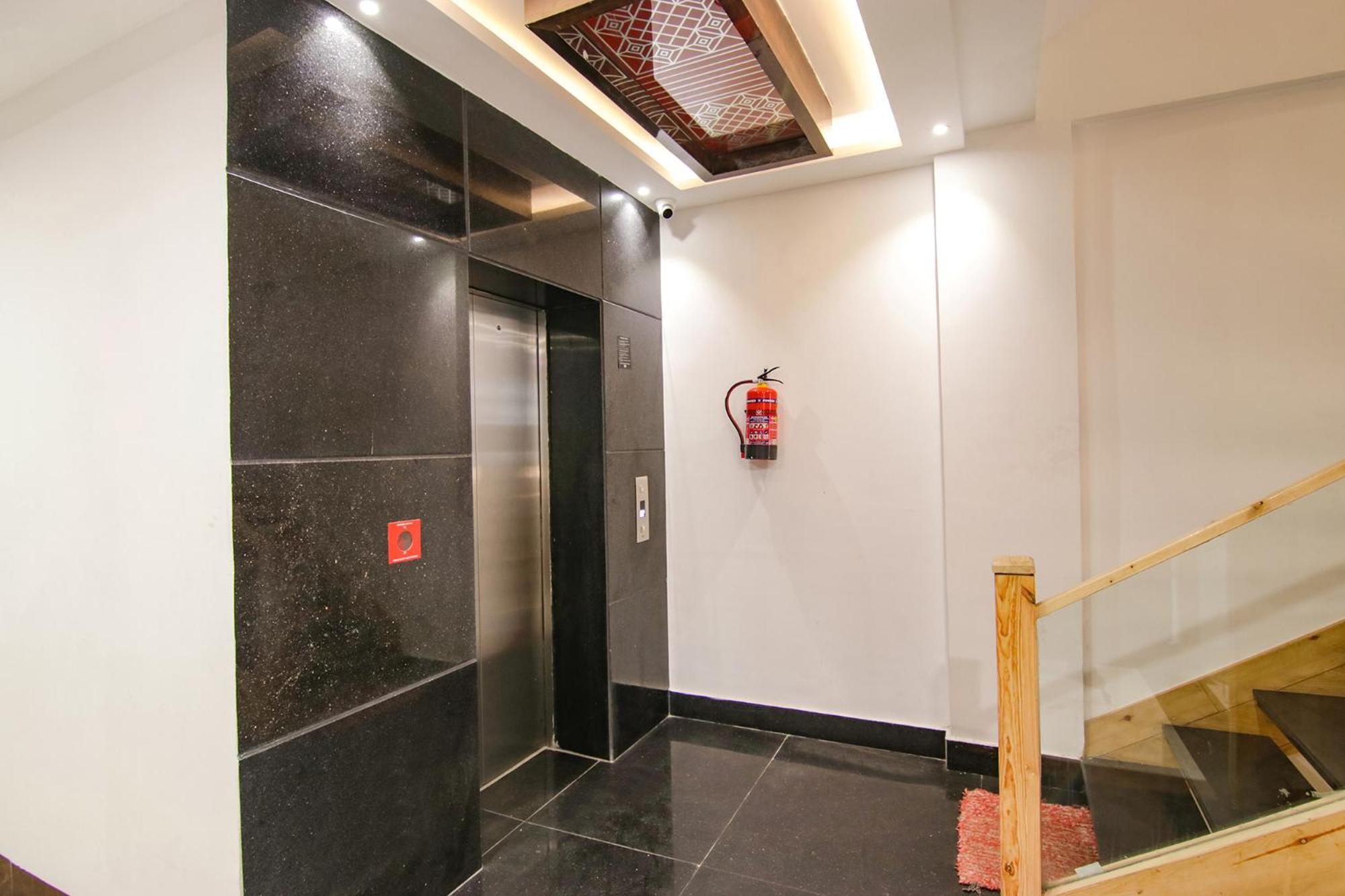 Fabhotel Prism Grand Zirakpur Exterior foto