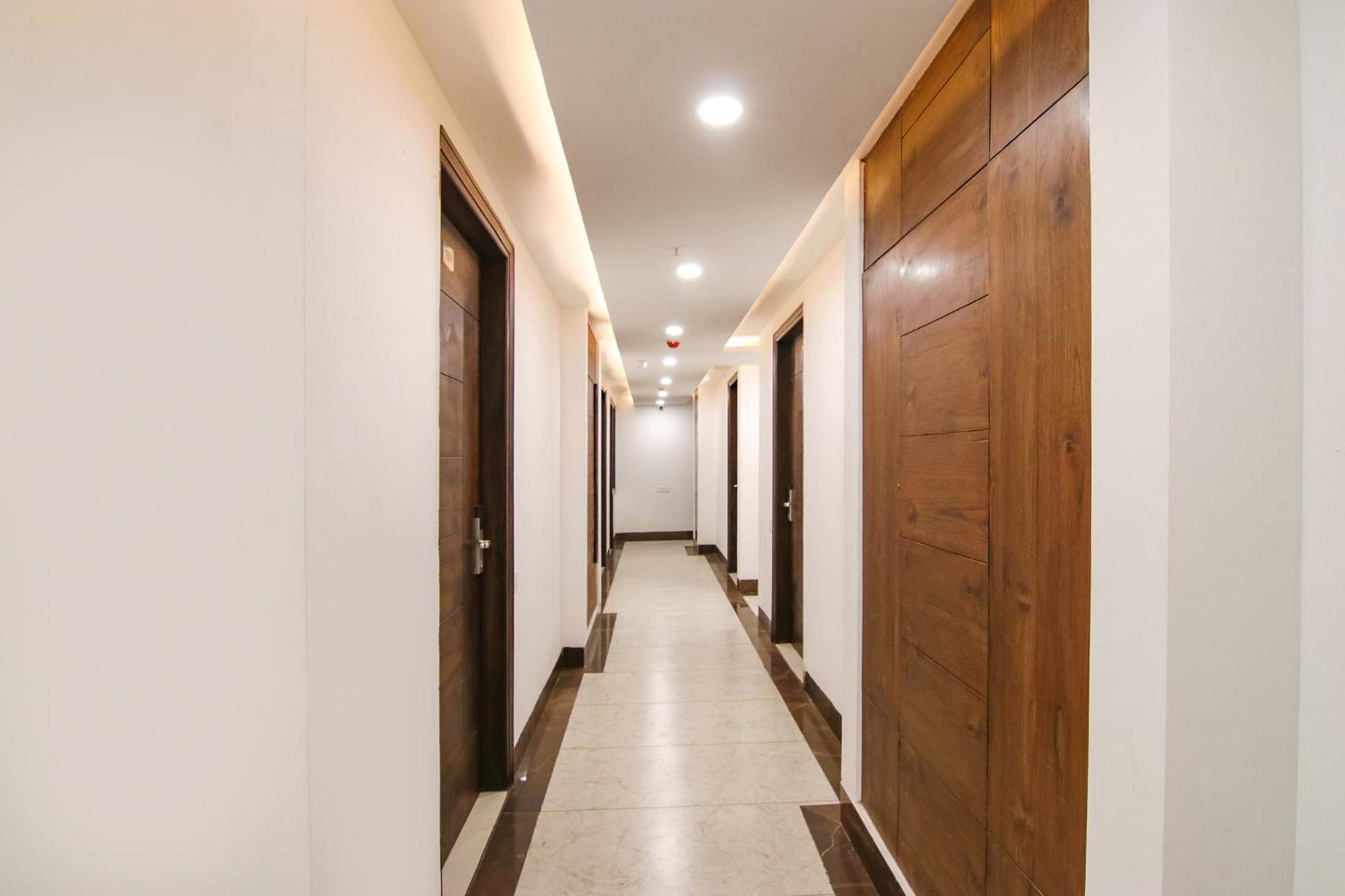 Fabhotel Prism Grand Zirakpur Exterior foto